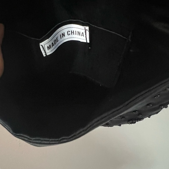 Hato Hasi Beaded Mini Crossbody Purse - Picture 4 of 6